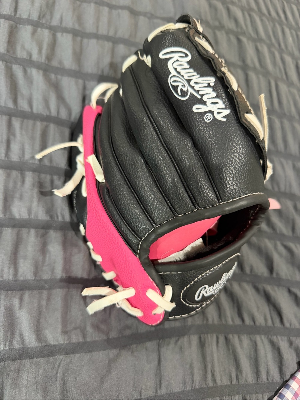 Rawlings Black and Pink Kids Baseball Glove - Picture 3 of 3